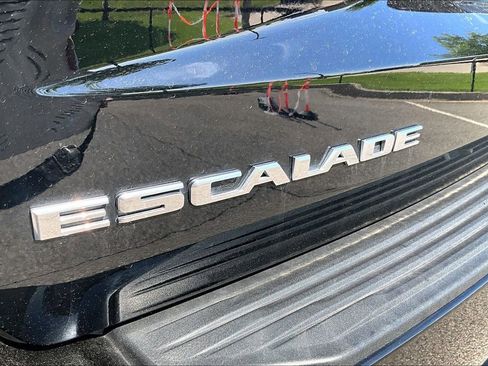 Certified 2023 Cadillac Escalade Sport Platinum AWD/4WD image 34