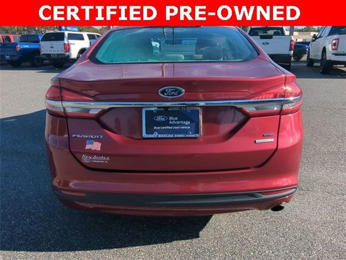 Certified 2017 Ford Fusion SE w/ Fusion SE Technology Package image 6