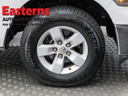 Used 2019 RAM 1500 Classic SLT image 28