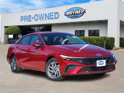 Certified 2024 Hyundai Elantra SEL image 1