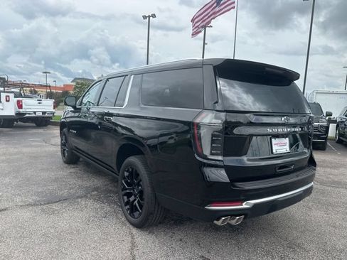 New 2026 Chevrolet Suburban High Country AWD/4WD image 5