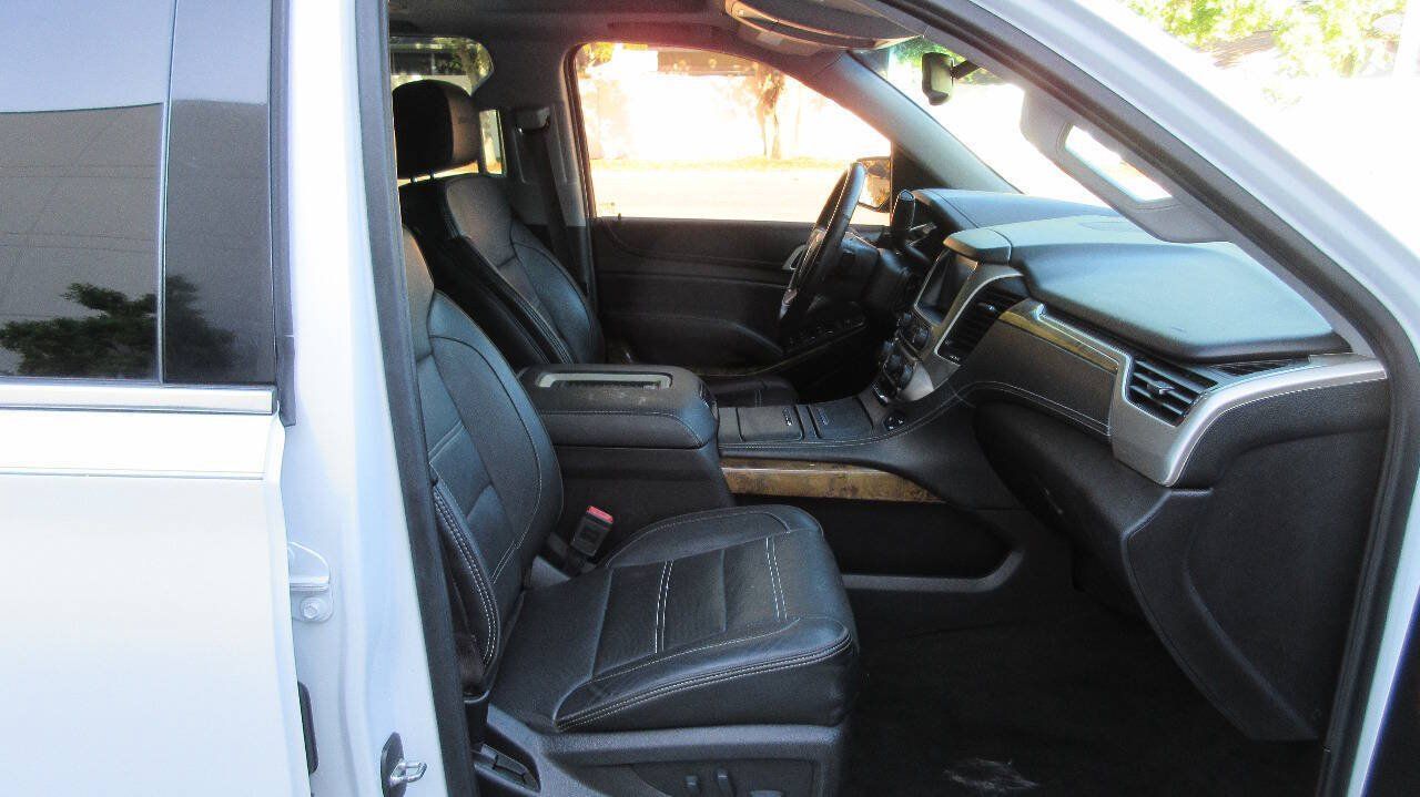 Used 2016 GMC Yukon XL Denali w/ Open Road Package RWD image 28