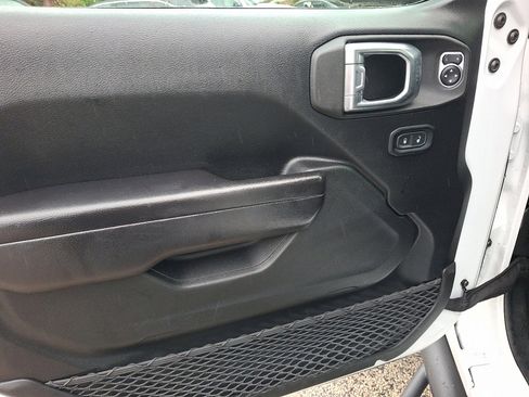 Certified 2021 Jeep Wrangler Unlimited Rubicon image 22