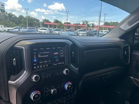 Used 2020 GMC Sierra 3500 Denali w/ Denali Ultimate Package AWD/4WD image 16