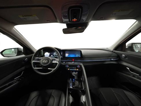 New 2026 Hyundai Elantra Limited FWD image 9