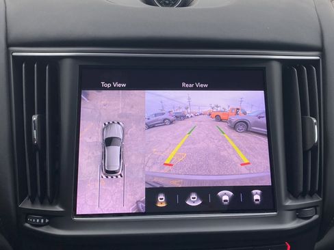 Used 2022 Maserati Levante GT image 12