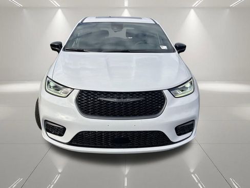 New 2026 Chrysler Pacifica Select image 10