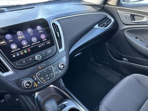 Used 2023 Chevrolet Malibu LT image 36