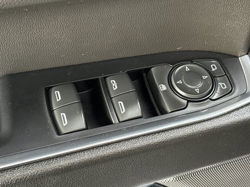 Used 2024 GMC Sierra 1500 Elevation image 13