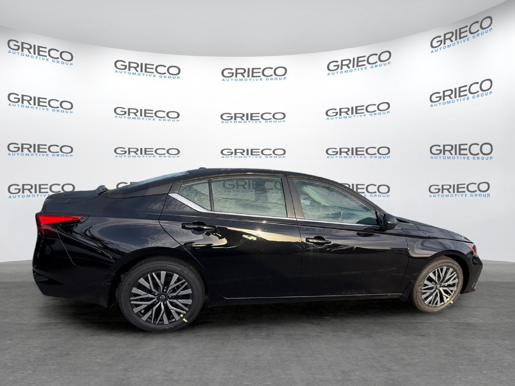 New 2026 Nissan Altima 2.5 SV FWD image 8