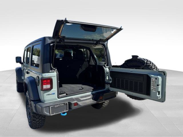 Used 2023 Jeep Wrangler Unlimited w/ Cold Weather Group AWD/4WD image 7