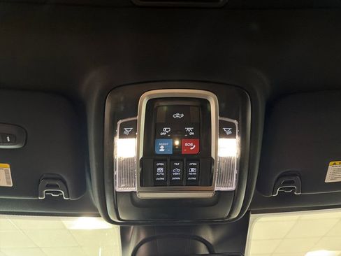 New 2026 RAM 2500 Laramie AWD/4WD image 15