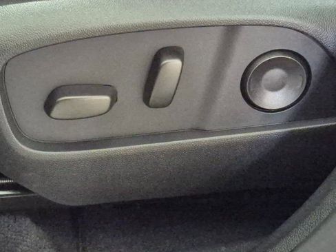 New 2026 Chevrolet Equinox LT w/ Convenience Package II image 15