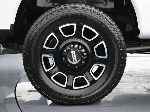 Used 2024 Ford F250 Platinum w/ FX4 Off-Road Package AWD/4WD image 18