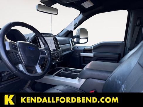Used 2022 Ford F350 Lariat image 9
