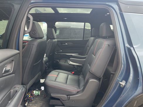 Used 2024 Chevrolet Traverse RS image 11