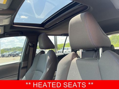 Used 2022 Toyota RAV4 SE AWD/4WD image 2