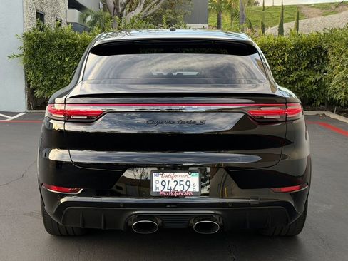 Used 2023 Porsche Cayenne Turbo S image 14