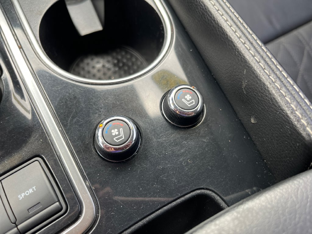 Used 2019 Nissan Maxima Platinum w/ Sport Mat Group FWD image 20