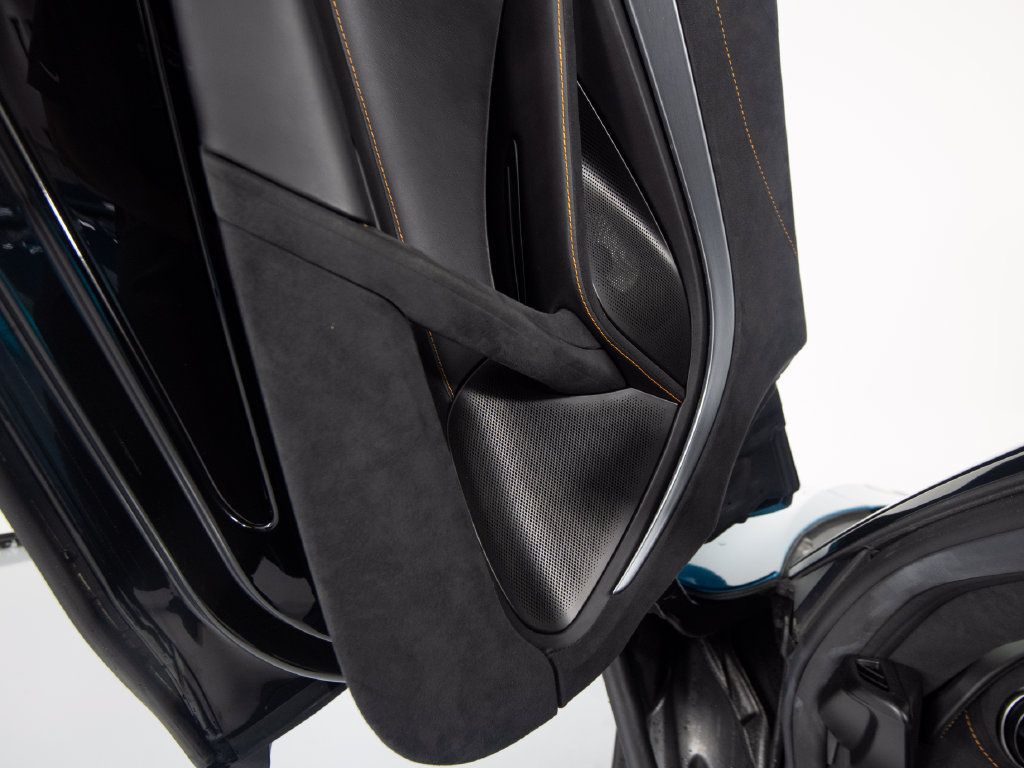 Used 2024 McLaren 750S Spider RWD image 13