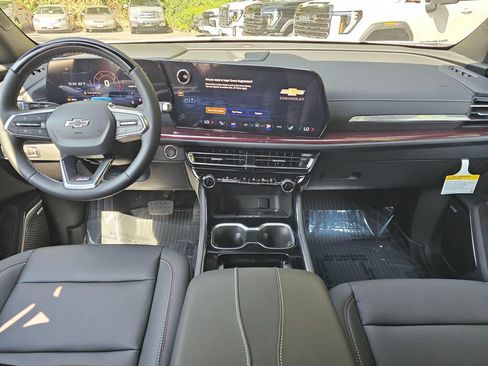 New 2026 Chevrolet Traverse Z71 w/ Enhanced Driving Package AWD/4WD image 23