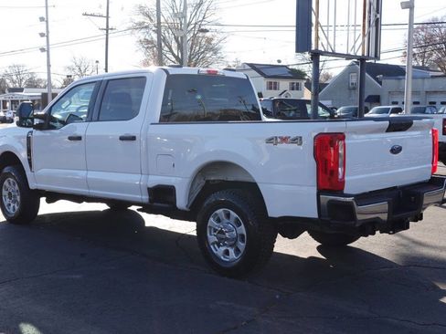 Used 2023 Ford F250 XLT image 2