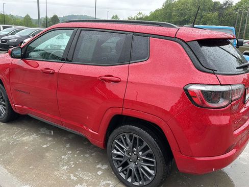 Used 2023 Jeep Compass Limited AWD/4WD image 6