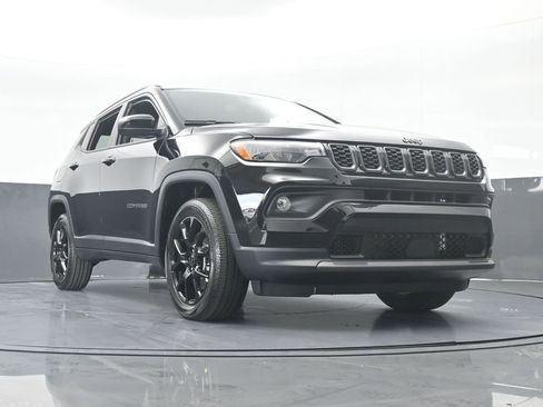 New 2026 Jeep Compass Latitude image 60