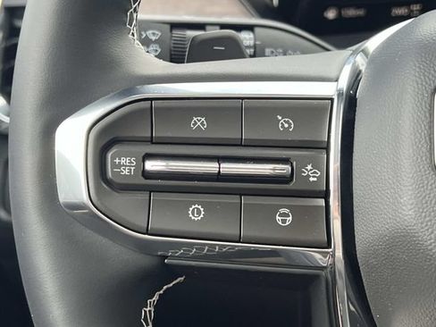 New 2026 GMC Acadia Denali Ultimate w/ LPO, Floor Liner Package AWD/4WD image 28