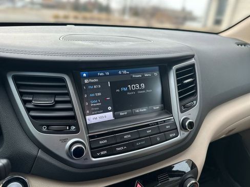 Used 2018 Hyundai Tucson Limited w/ Ultimate Package 02 image 12