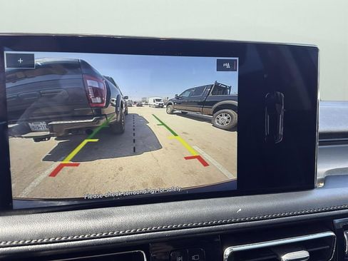 Used 2023 Lincoln Nautilus FWD w/ Premium Package image 15