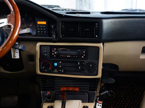 Used 1987 BMW 528e Sedan image 32