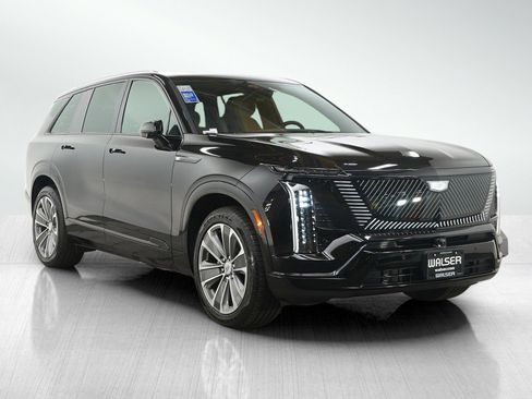 Used 2026 Cadillac Vistiq Luxury image 7