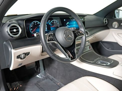 Used 2023 Mercedes-Benz E 350 4MATIC Sedan image 14