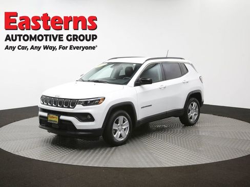 Used 2022 Jeep Compass Latitude w/ Convenience Group AWD/4WD image 55