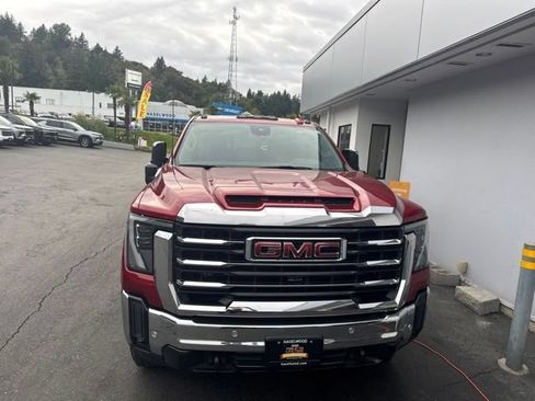 Used 2024 GMC Sierra 3500 SLT w/ SLT Premium Package AWD/4WD image 2