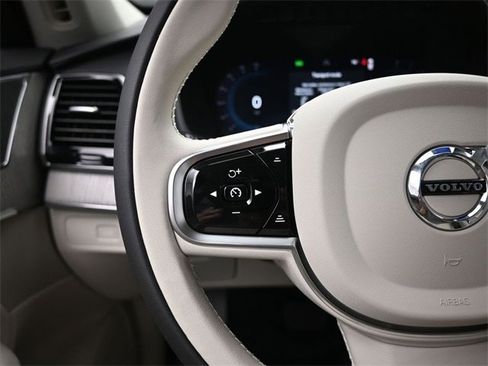 New 2025 Volvo XC90 B6 Plus w/ Protection Package Premier image 15