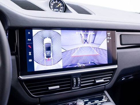 Certified 2022 Porsche Cayenne Turbo GT AWD/4WD image 24
