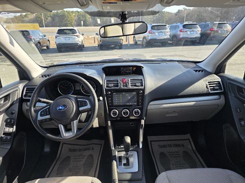 Used 2018 Subaru Forester 2.5i Premium w/ All-Weather Package image 14