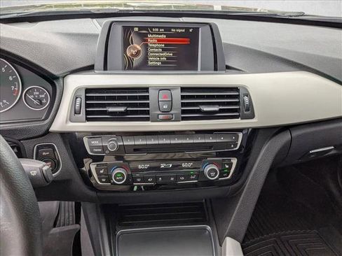 Used 2017 BMW 320i xDrive Sedan image 13