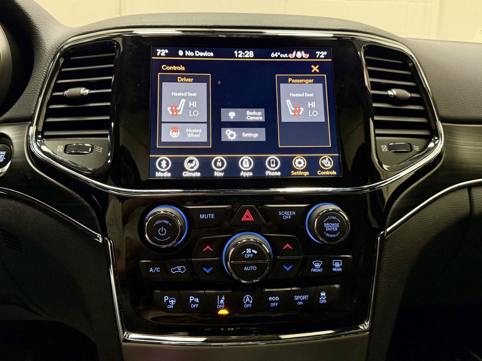 Used 2021 Jeep Grand Cherokee Limited AWD/4WD image 32