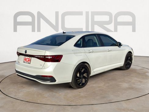 New 2025 Volkswagen Jetta SE image 8