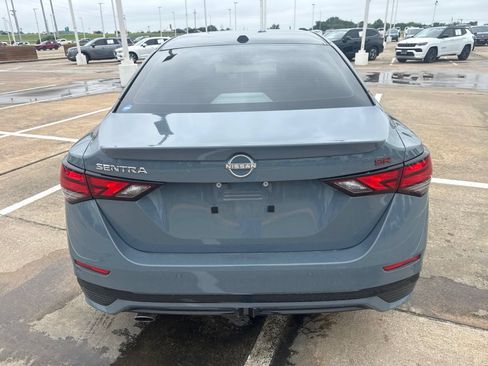 Used 2025 Nissan Sentra SR FWD image 6