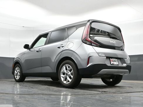 Used 2025 Kia Soul LX w/ LX Technology Package FWD image 46