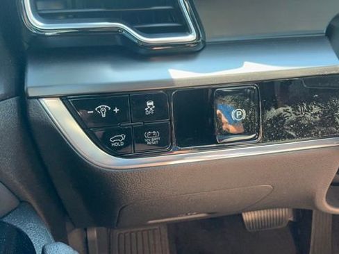 Certified 2025 Kia Sportage EX w/ EX Premium Package image 39