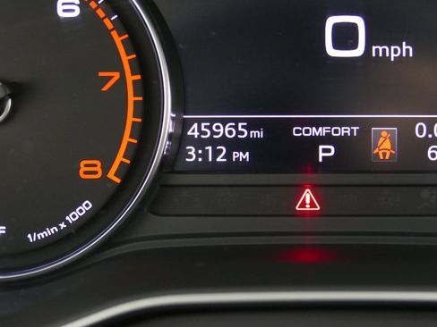 Used 2022 Audi Q5 2.0T Premium w/ Convenience Package image 16