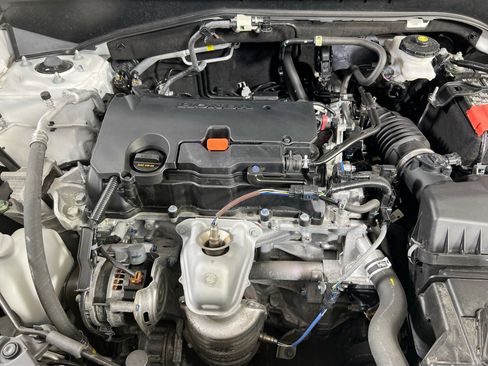 Used 2023 Honda HR-V LX image 27