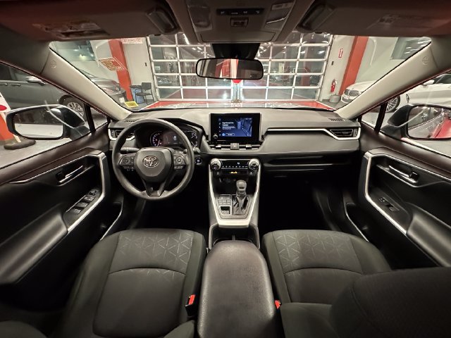 Certified 2025 Toyota RAV4 XLE AWD/4WD image 25