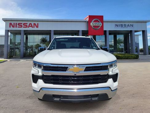 Used 2025 Chevrolet Silverado 1500 LT image 10