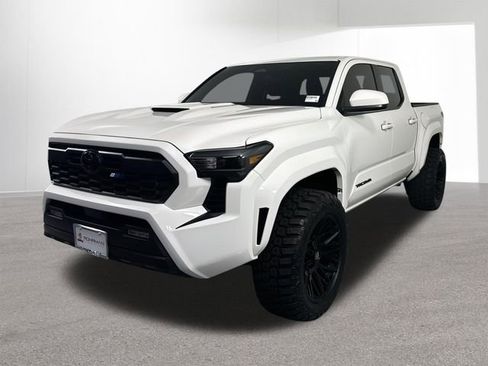 Used 2024 Toyota Tacoma TRD Sport RWD image 1